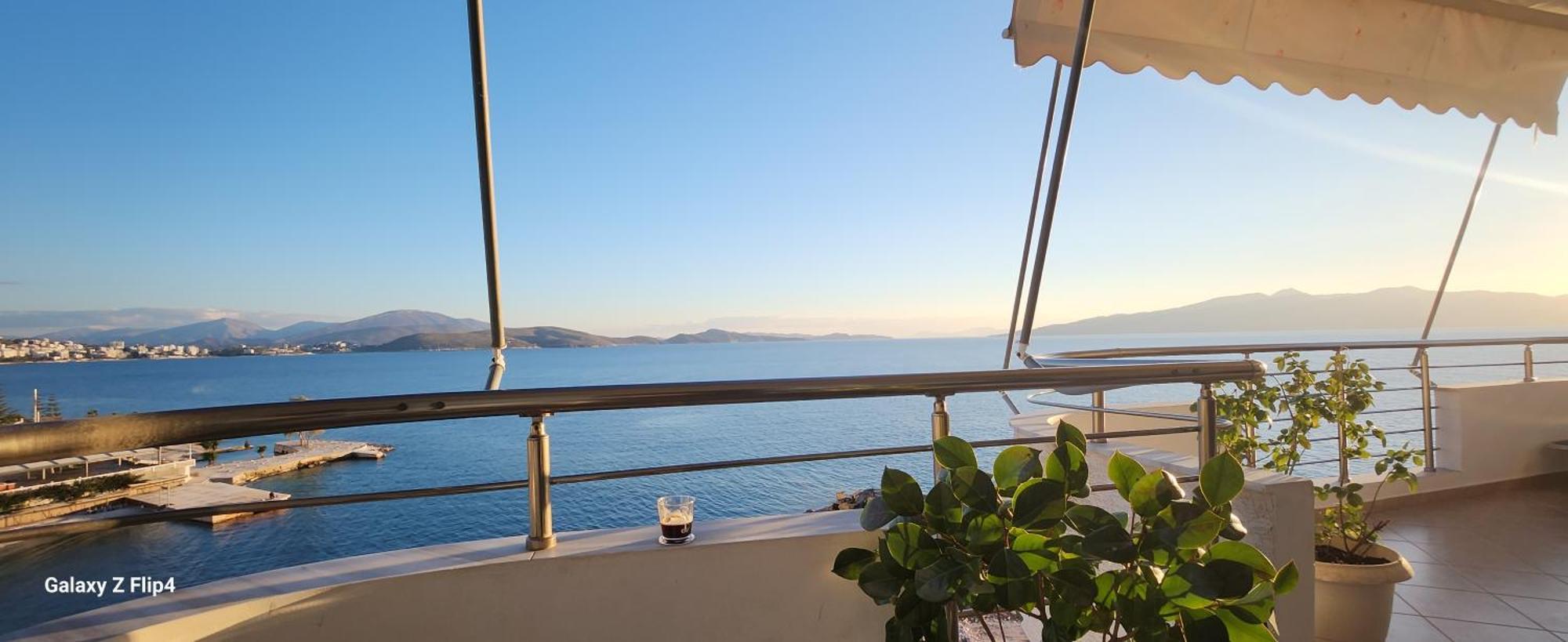 Alpha Seaside Apartment Sarande Exterior photo
